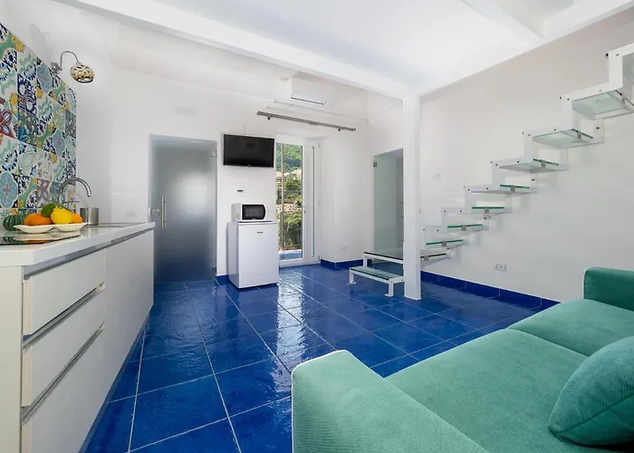 Santoro - De Vivo Realty 아파트 *