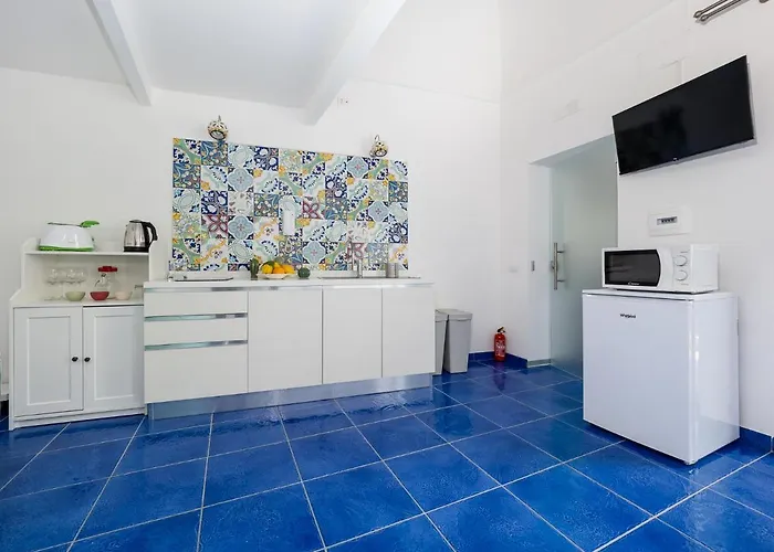 Santoro - De Vivo Realty *