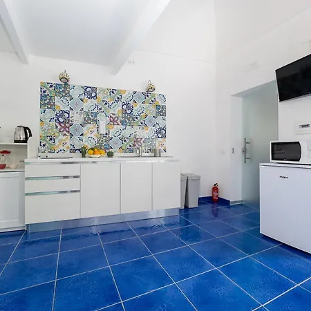 Santoro - De Vivo Realty *