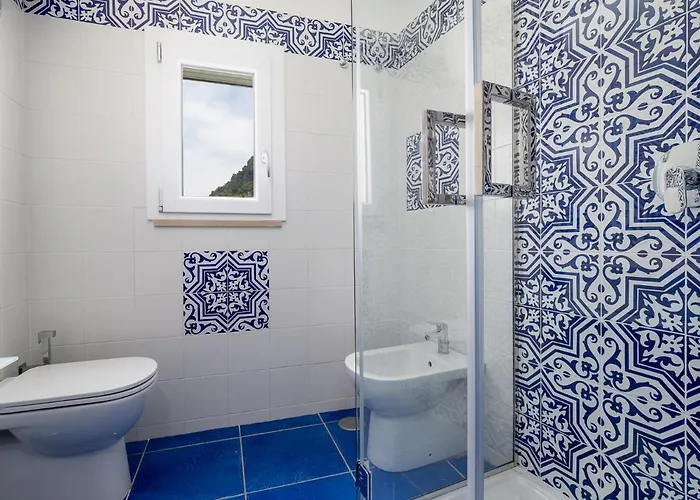 Santoro - De Vivo Realty