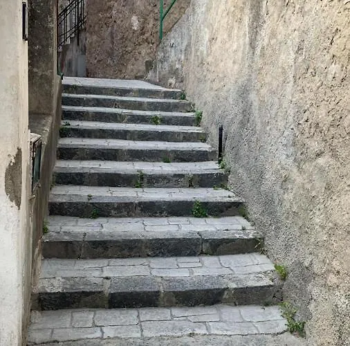 Santoro - De Vivo Realty Διαμέρισμα