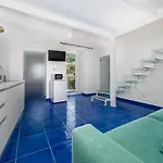 De Vivo Realty - Santoro Apartment *