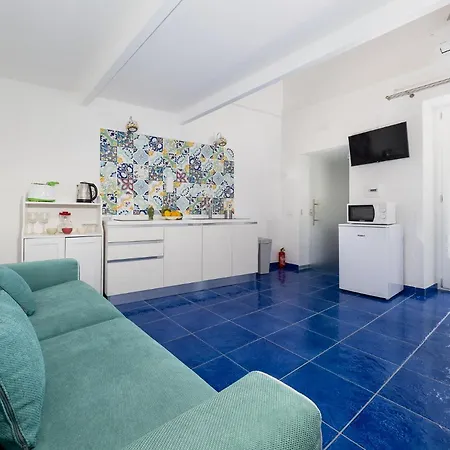 Santoro - De Vivo Realty Sorrento Апартаменты *
