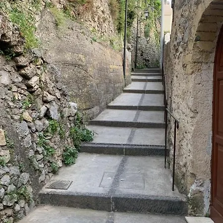 Апартаменты Santoro - De Vivo Realty Sorrento Позитано