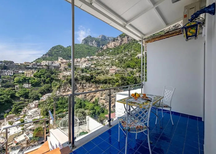 Santoro - De Vivo Realty Apartmán